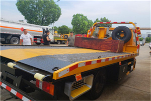 皇姑附近拖车电话号码服务